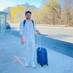 Meet your Posher, Aakash